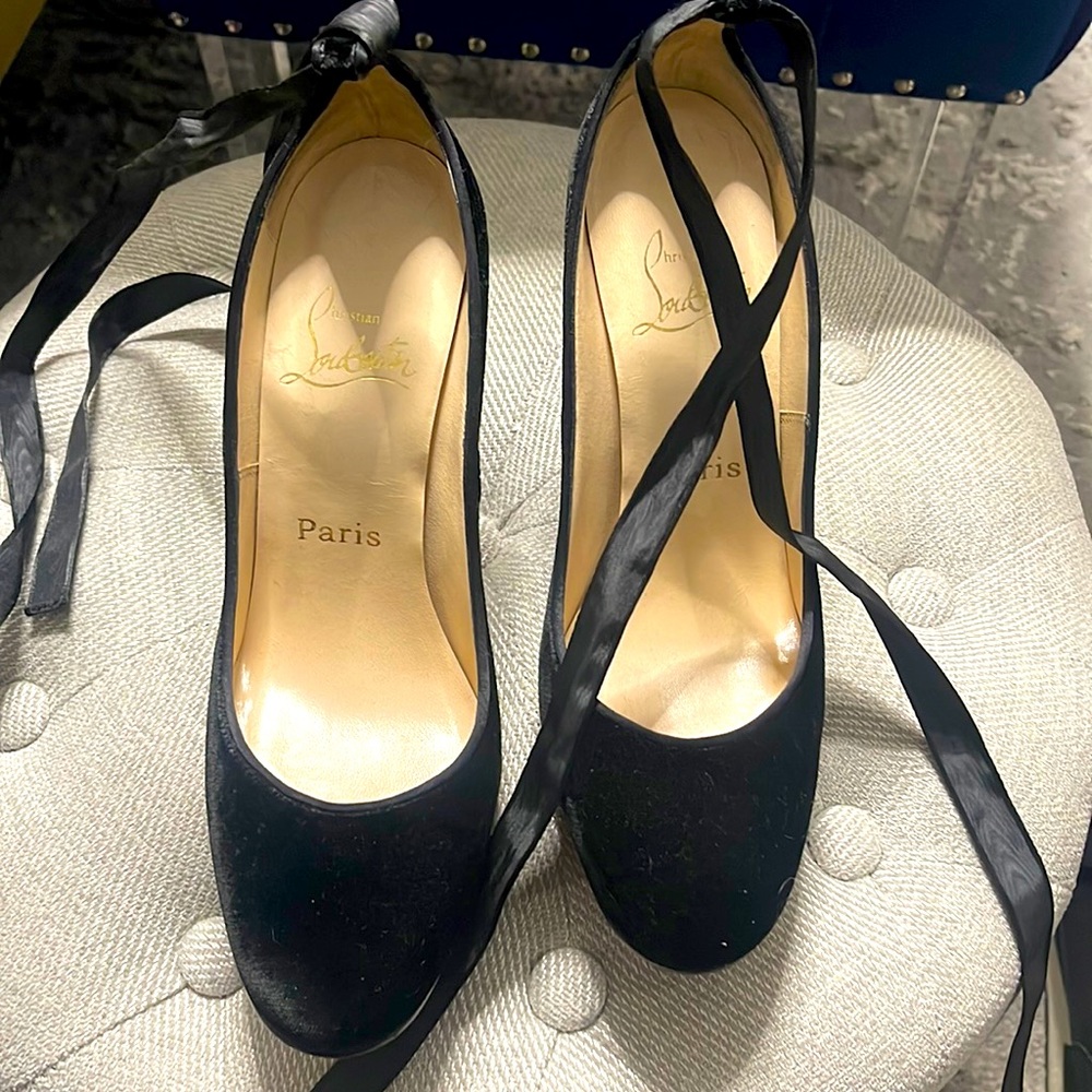 Christian Louboutin Ballet heel lace up